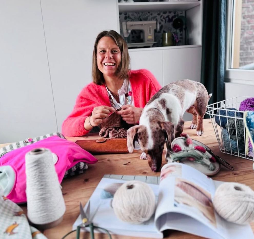 MARIE_DE_FILYBUL_-_ATELIER_CREATIF_NAMUR_CROCHET_PUNCH_NEEDLE_TRICOT